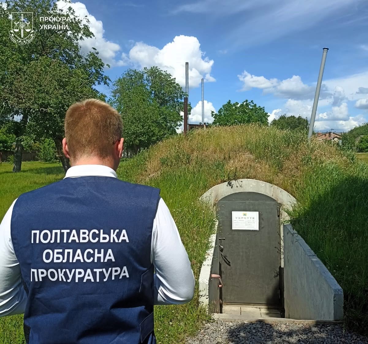 У Миргороді трьом посадовицям повідомили про підозру через порушення під час облаштування укриттів у закладах освіти