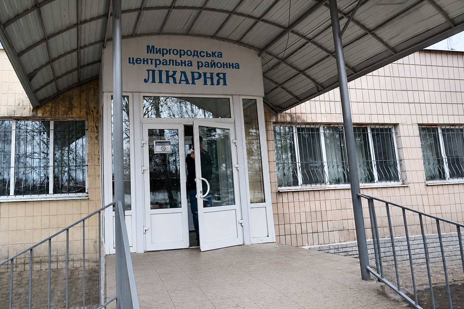 Автопарк Миргородської лікарні поповнився двома сучасними автомобілями