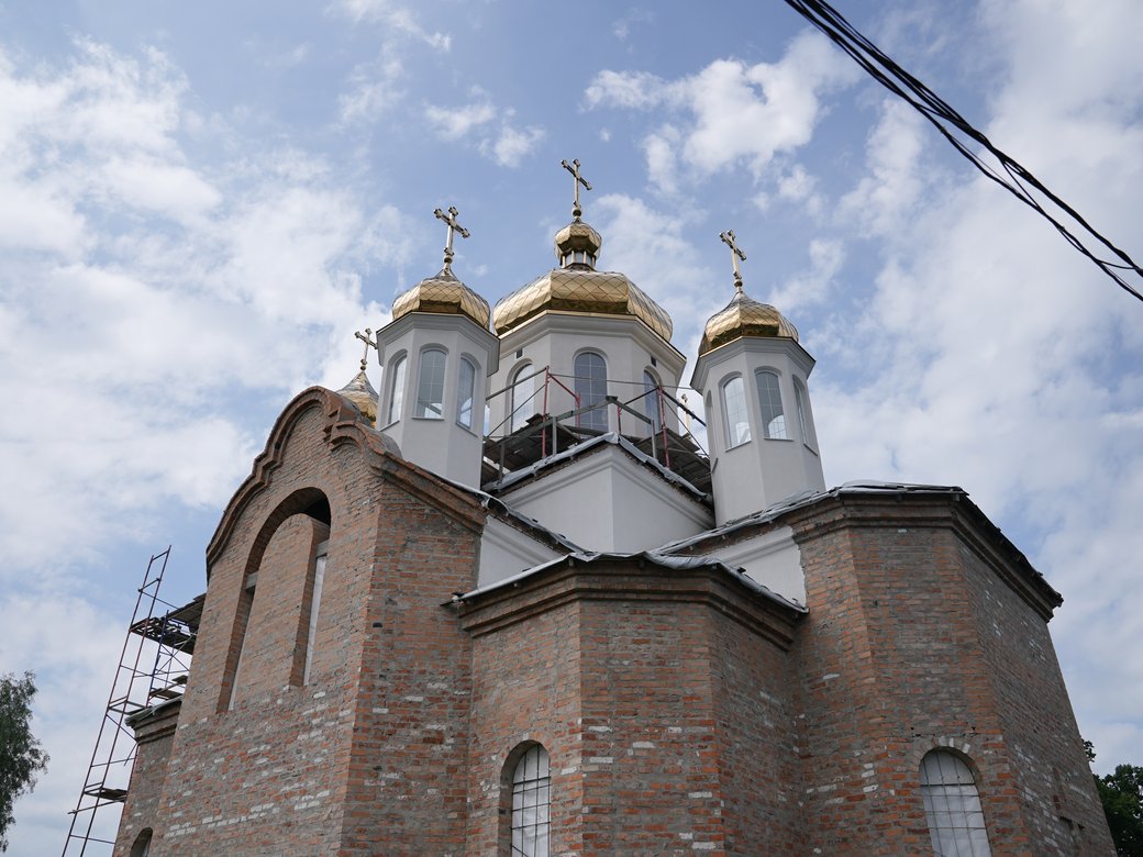 У Миргороді продовжують будівництво храму пам’яті: святиню зводять із цегли зруйнованих церков