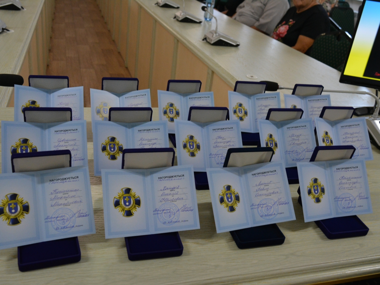 У Миргороді родинам полеглих Захисників вручили державні нагороди та місцеві відзнаки