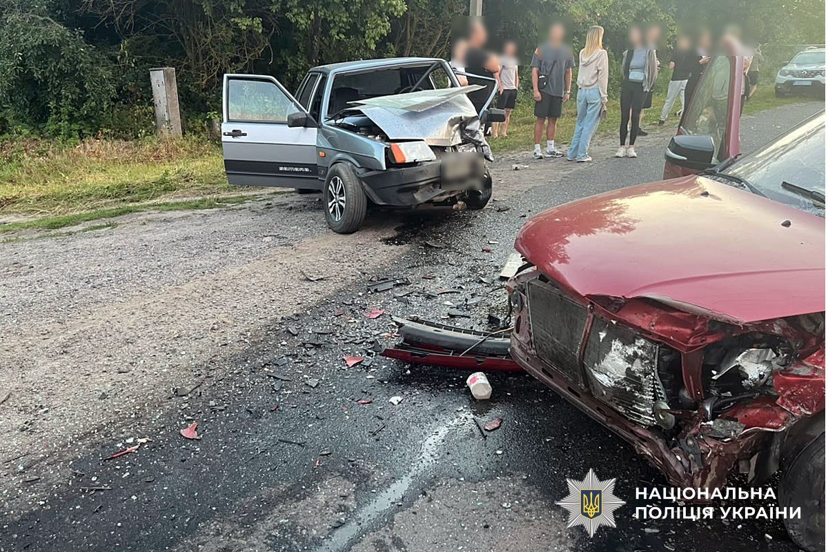 На Миргородщині внаслідок ДТП постраждала 12-річна дівчинка: одного з водіїв підозрюють у керуванні напідпитку