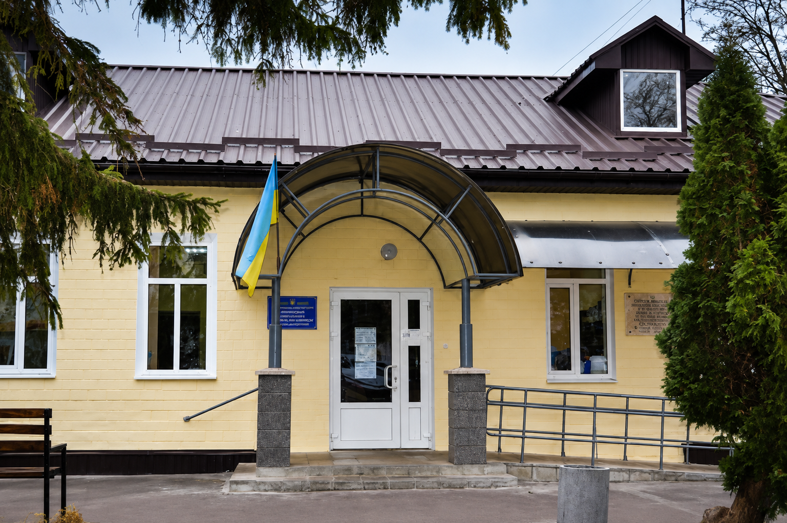 У Миргороді ремонтують Управління соцзахисту: простір стане безбар’єрним для всіх