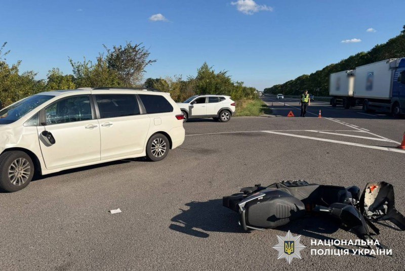 На Полтавщині в ДТП травмувалися дві 15-річні дівчини на електроскутері